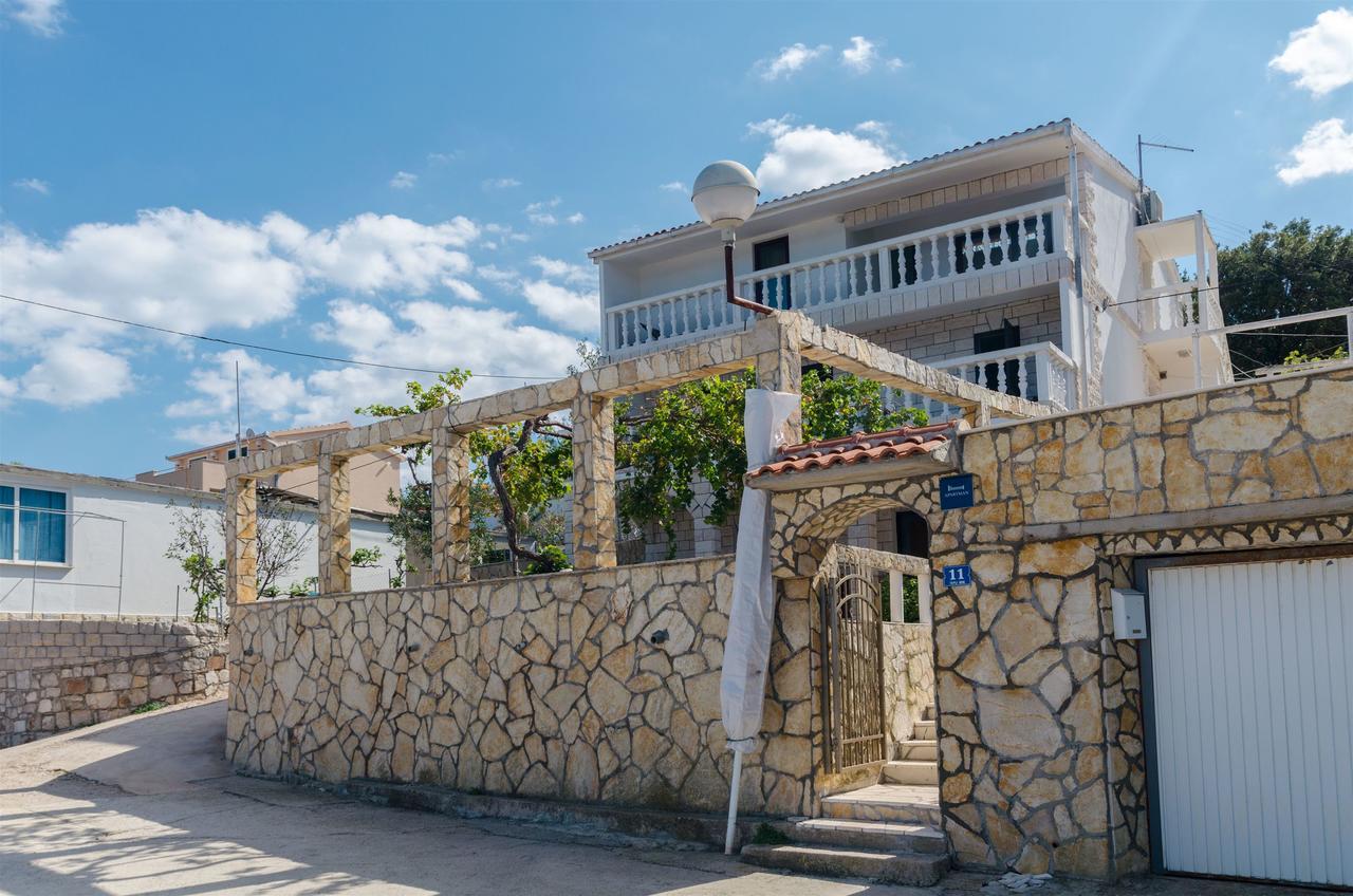 Apartment Barba Rogač Екстериор снимка